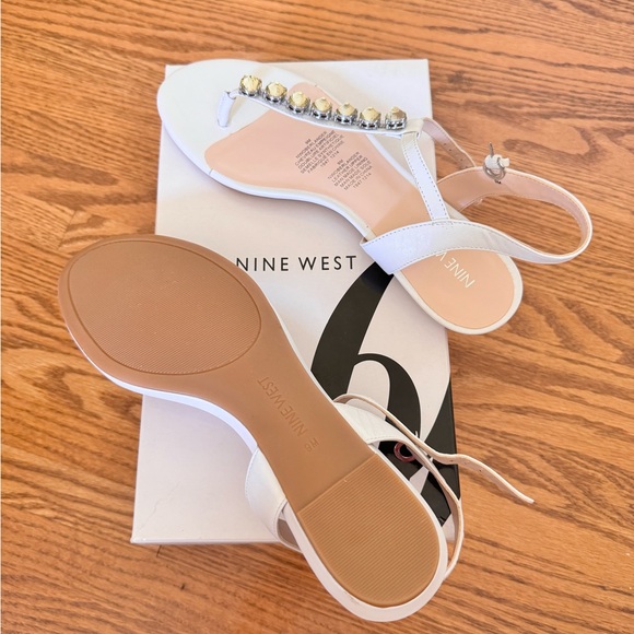 Nine West brand new sandals. Size 9, medium width - Picture 3 of 5